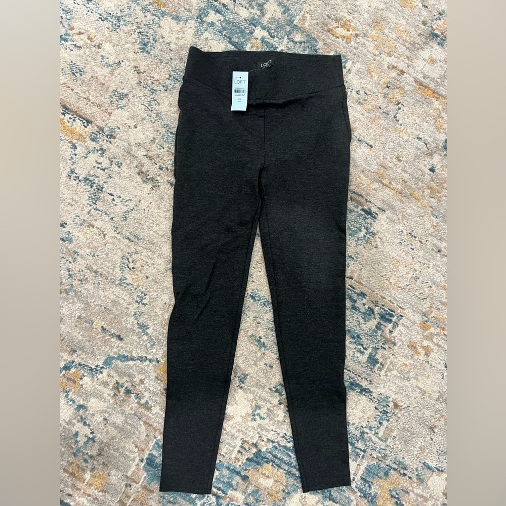 👖🌸🌷 NWT The Loft Stretch Legging pant- XS